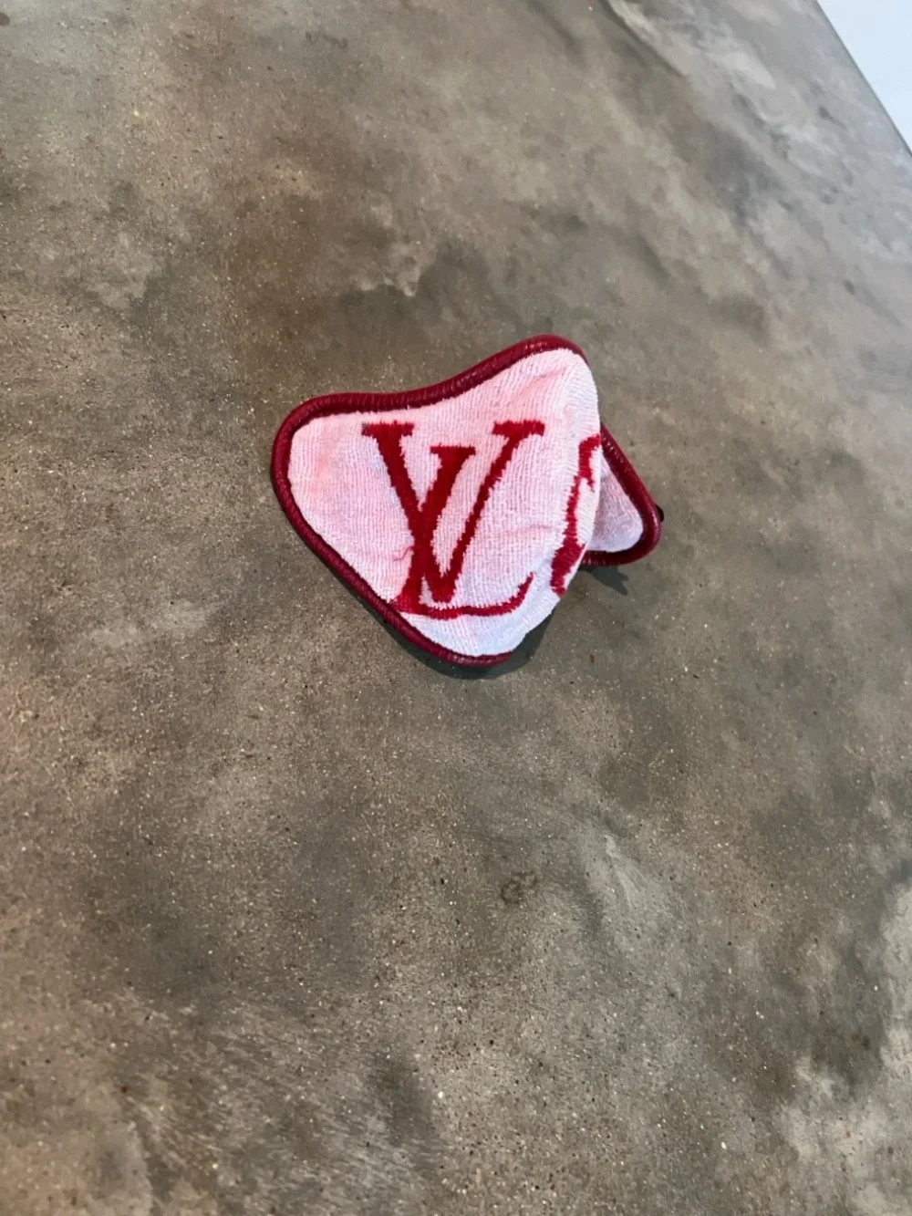 Authentic Louis Vuitton Pink Face Mask with Red Logo Trim - Picture 4 of 8